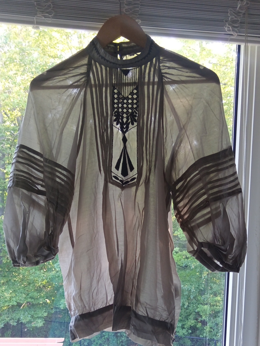 P19 L25" Zara Puff sleeves Silk Blend Embroidery Hi neck Top - oversized - Picture 10 of 16